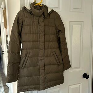 NORTH FACE XS long quilted hooded coat. Khaki green color. See photos.